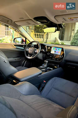 Позашляховик / Кросовер Lexus NX 2022 в 