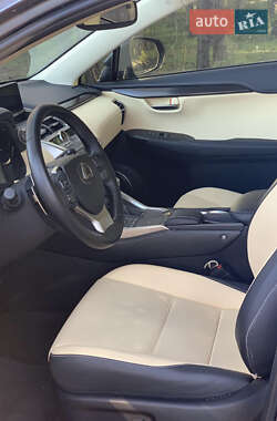 Внедорожник / Кроссовер Lexus NX 2018 в 