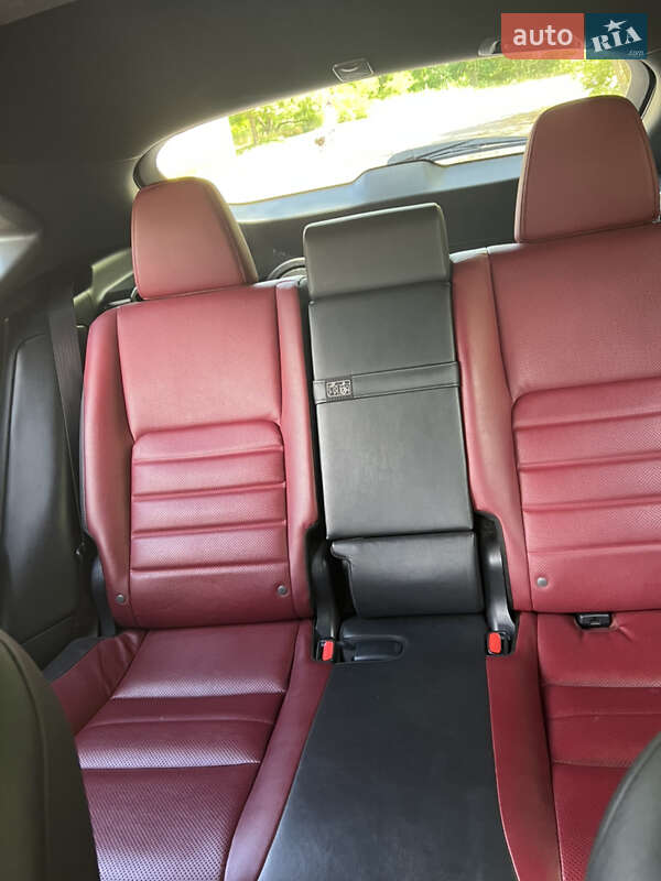 Позашляховик / Кросовер Lexus NX 2015 в Кам'янському