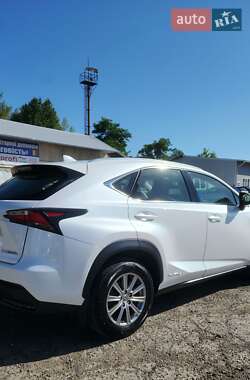 Внедорожник / Кроссовер Lexus NX 2015 в 