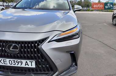 Позашляховик / Кросовер Lexus NX 2022 в 