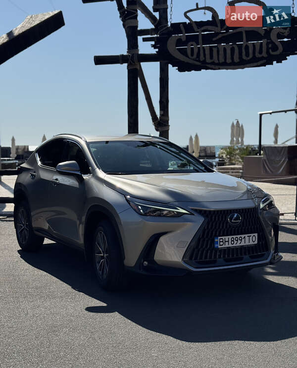 Внедорожник / Кроссовер Lexus NX 2022 в 