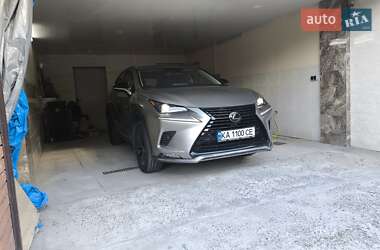 Внедорожник / Кроссовер Lexus NX 2020 в 