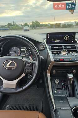 Внедорожник / Кроссовер Lexus NX 2017 в 