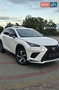 Внедорожник / Кроссовер Lexus NX 2017 в 