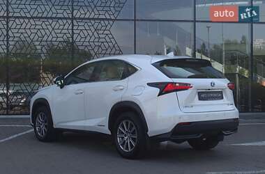 Позашляховик / Кросовер Lexus NX 2015 в 