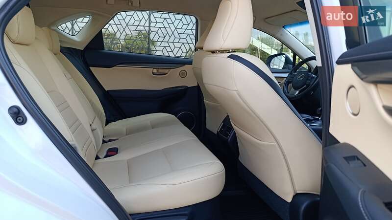 Внедорожник / Кроссовер Lexus NX 2015 в Киеве