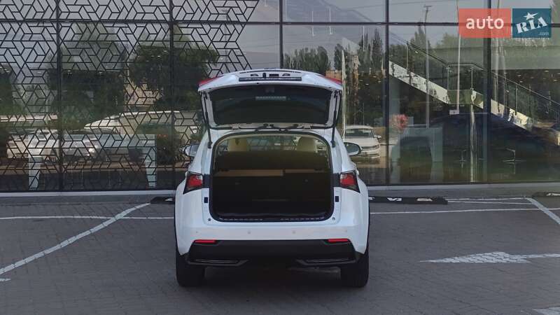 Внедорожник / Кроссовер Lexus NX 2015 в Киеве