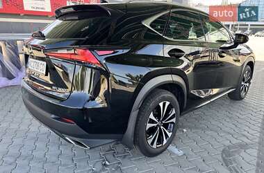 Позашляховик / Кросовер Lexus NX 2018 в 