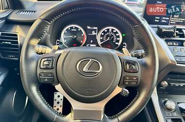 Позашляховик / Кросовер Lexus NX 2021 в 