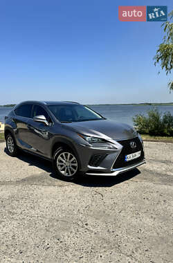 Внедорожник / Кроссовер Lexus NX 2015 в 