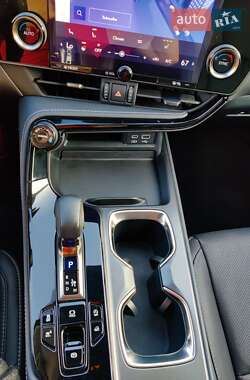 Внедорожник / Кроссовер Lexus NX 2023 в 