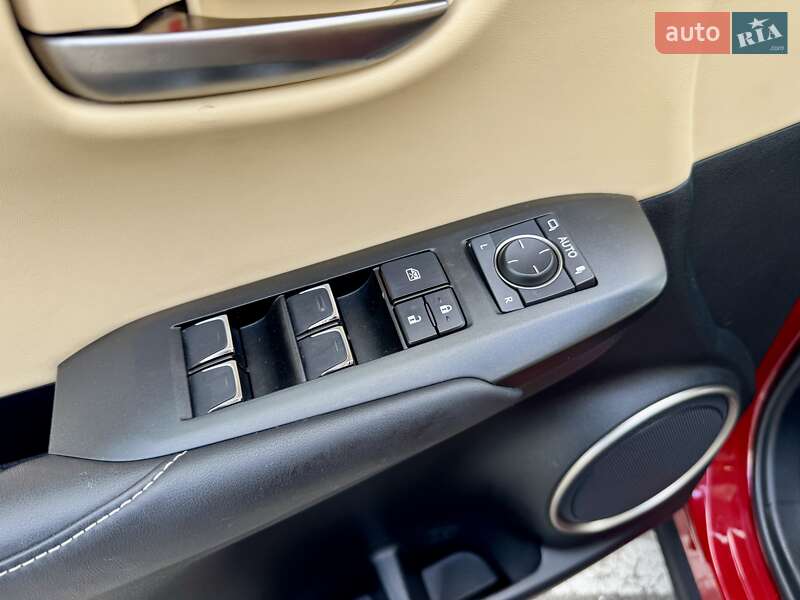 Позашляховик / Кросовер Lexus NX 2019 в Києві
