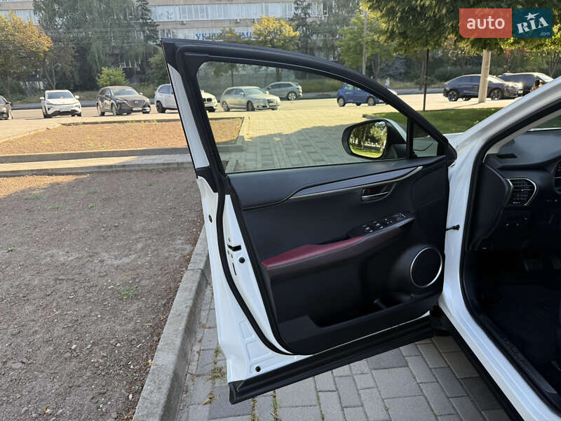 Внедорожник / Кроссовер Lexus NX 2018 в Днепре