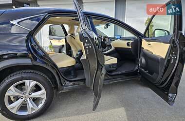 Позашляховик / Кросовер Lexus NX 2016 в 