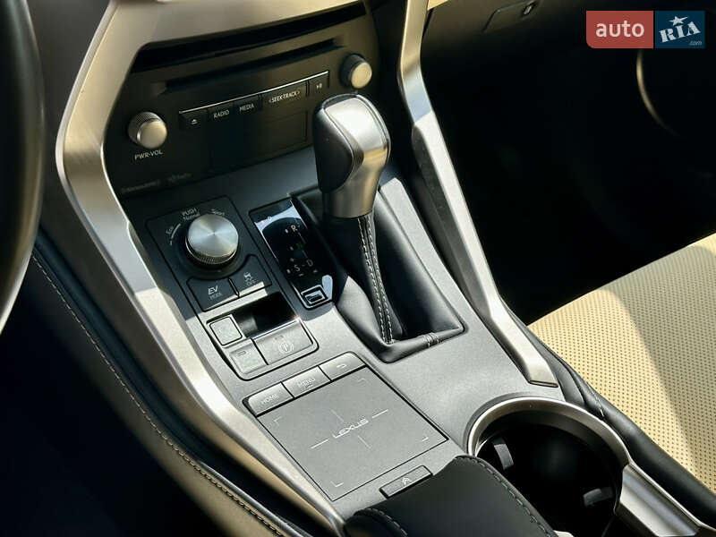 Внедорожник / Кроссовер Lexus NX 2020 в Киеве