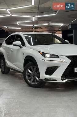 Позашляховик / Кросовер Lexus NX 2018 в 