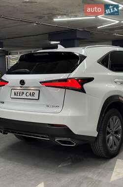 Позашляховик / Кросовер Lexus NX 2018 в 