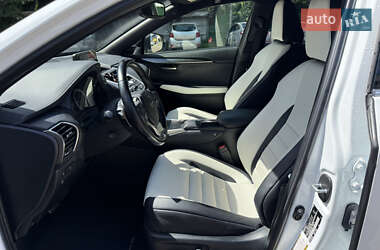 Внедорожник / Кроссовер Lexus NX 2021 в 