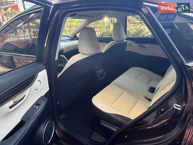 Позашляховик / Кросовер Lexus NX 2018 в Чернігові