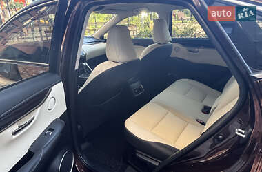 Позашляховик / Кросовер Lexus NX 2018 в 