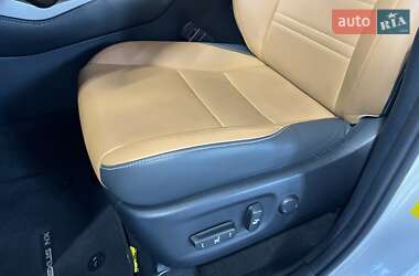 Внедорожник / Кроссовер Lexus NX 2019 в 