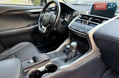 Позашляховик / Кросовер Lexus NX 2016 в 