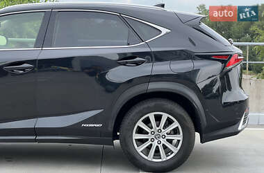 Внедорожник / Кроссовер Lexus NX 2018 в 
