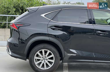 Внедорожник / Кроссовер Lexus NX 2018 в 