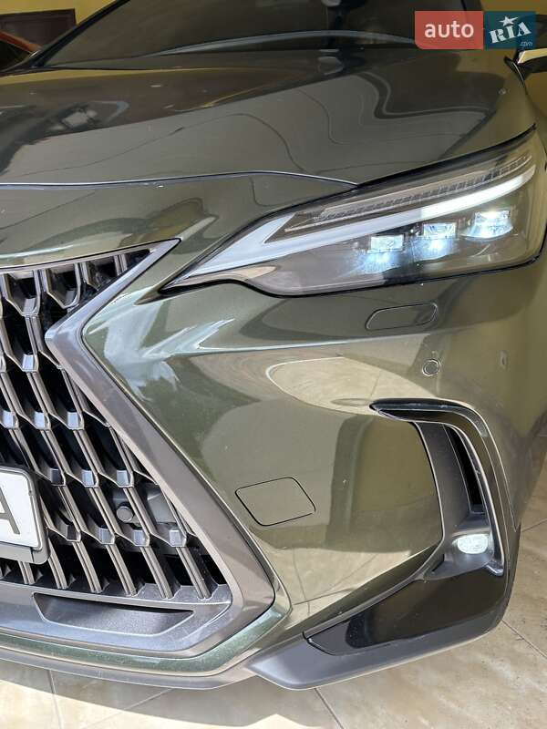 Позашляховик / Кросовер Lexus NX 2023 в Тернополі