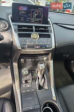 Внедорожник / Кроссовер Lexus NX 2018 в 