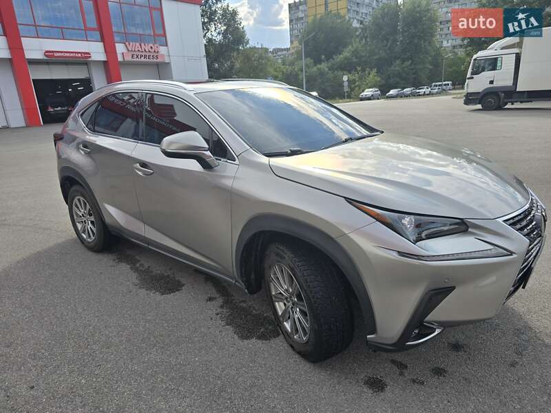 Lexus NX 2018
