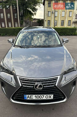 Позашляховик / Кросовер Lexus NX 2017 в 