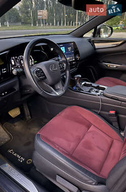 Внедорожник / Кроссовер Lexus NX 2022 в 