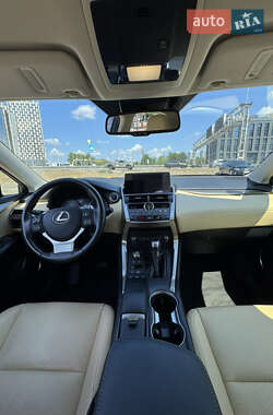 Внедорожник / Кроссовер Lexus NX 2020 в 