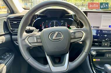 Позашляховик / Кросовер Lexus NX 2022 в 