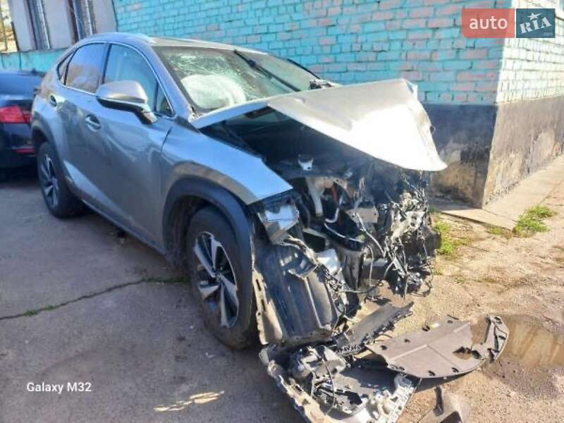 Lexus NX 2020