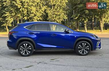 Внедорожник / Кроссовер Lexus NX 2019 в 