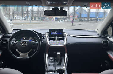 Внедорожник / Кроссовер Lexus NX 2016 в 