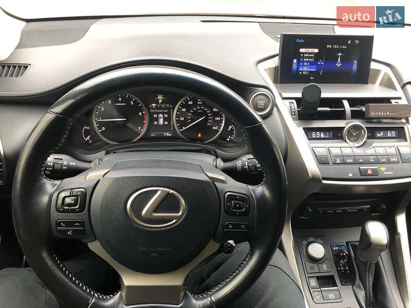 Внедорожник / Кроссовер Lexus NX 2015 в Киеве