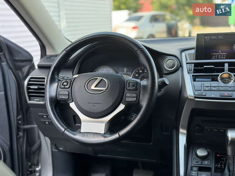 Внедорожник / Кроссовер Lexus NX 2017 в Днепре