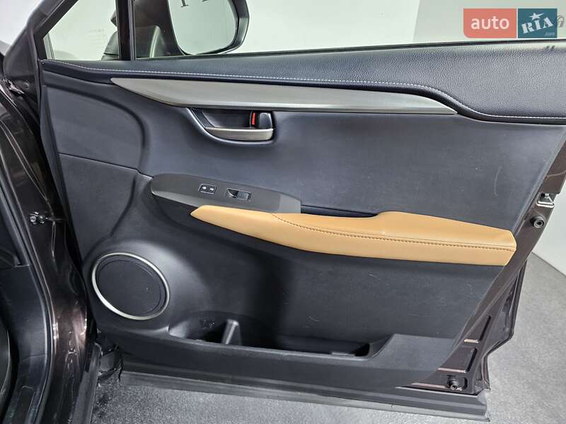 Внедорожник / Кроссовер Lexus NX 2015 в Киеве