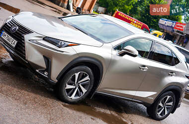 Внедорожник / Кроссовер Lexus NX 2019 в 