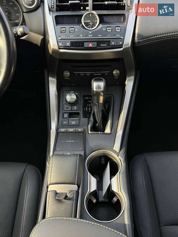 Внедорожник / Кроссовер Lexus NX 2018 в Одессе