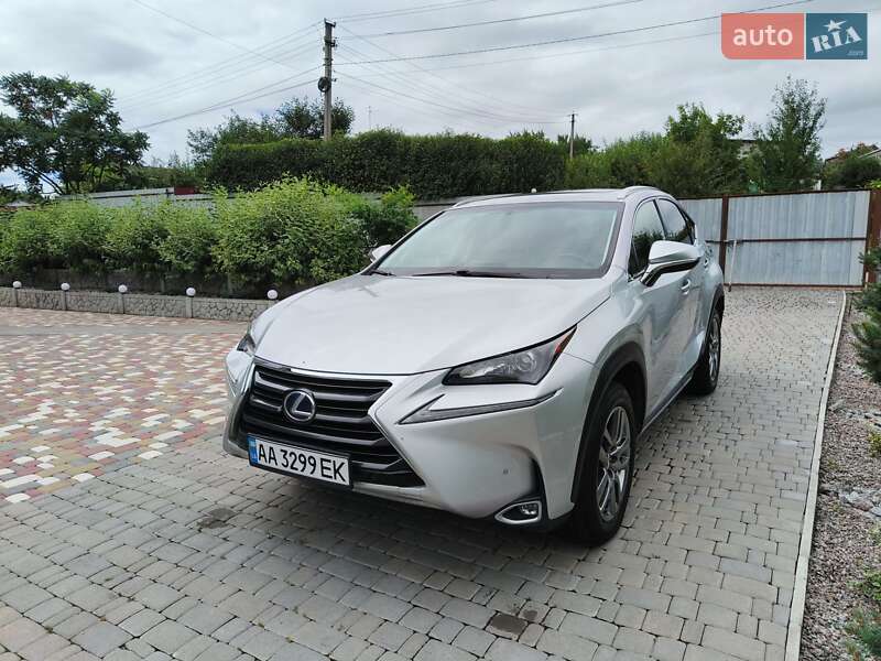 Внедорожник / Кроссовер Lexus NX 2015 в Обухове