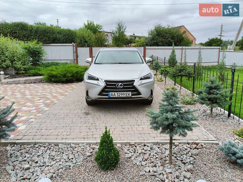 Внедорожник / Кроссовер Lexus NX 2015 в Обухове