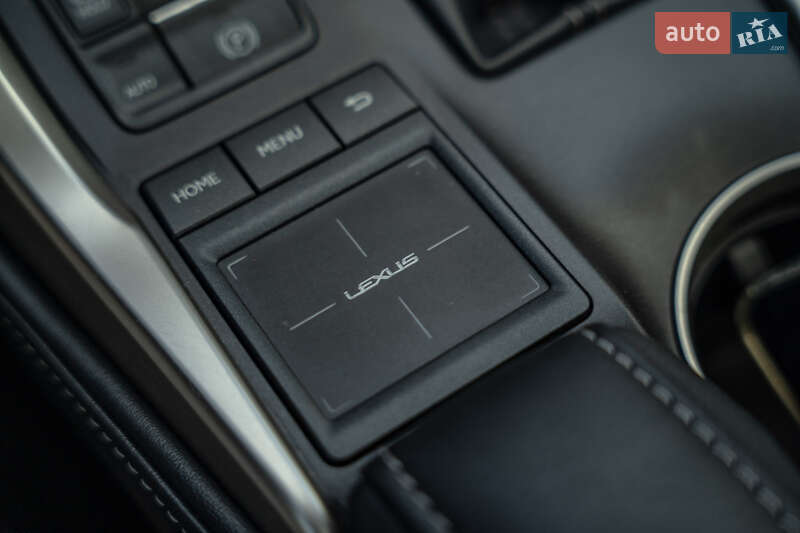 Внедорожник / Кроссовер Lexus NX 2015 в Черновцах