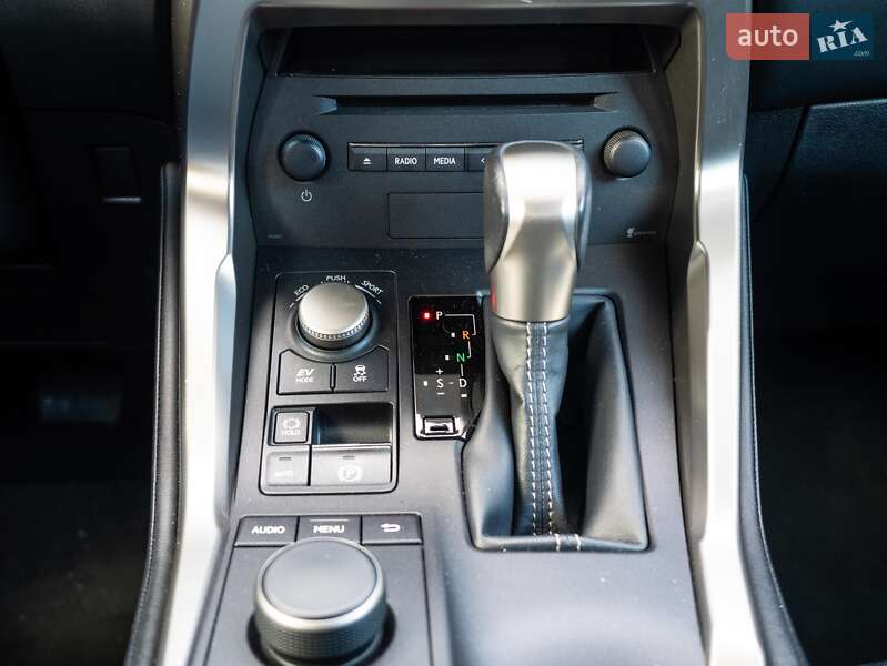 Внедорожник / Кроссовер Lexus NX 2014 в Киеве