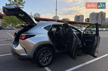Внедорожник / Кроссовер Lexus NX 2022 в 