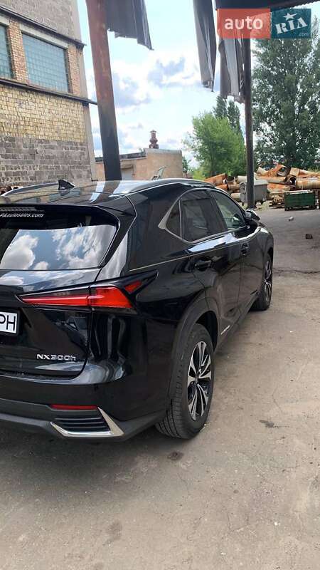 Внедорожник / Кроссовер Lexus NX 2017 в Киеве